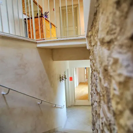 לינה וארוחת בוקר Garni Del Gardoncino 3*