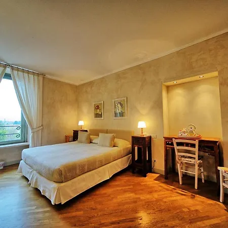 Garni Del Gardoncino 3* Манерба-дель-Гарда