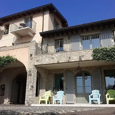 德尔加尼加德尼希诺旅馆 住宿加早餐酒店 3*